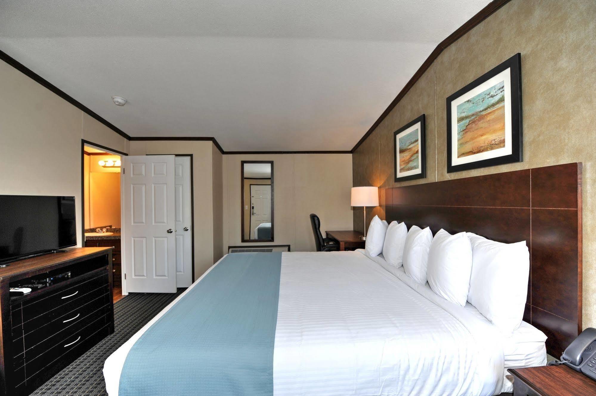 Instalodge Hotel And Suites Karnes City Exterior foto